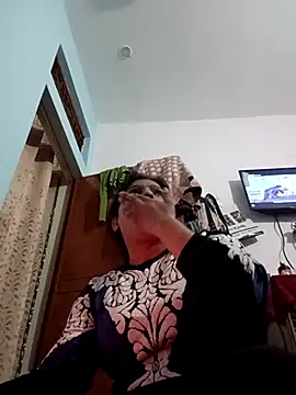 aliya-jaan71 online show from 6, 1, 2026