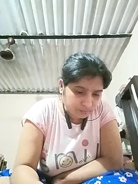 Snapshot of aliya-jaan71 chatting on 6, 5, 2026 aliya-jaan71 online show from 6, 5, 2026