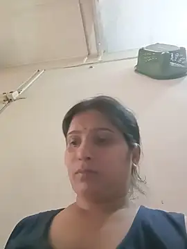 Snapshot of aliya-jaan71 chatting on 19, 5, 2026 aliya-jaan71 online show from 19, 5, 2026