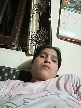 Snapshot of aliya-jaan71 chatting on 15, 5, 2026 aliya-jaan71 online show from 15, 5, 2026