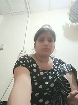 Snapshot of aliya-jaan71 chatting on 4, 6, 2026 aliya-jaan71 online show from 4, 6, 2026