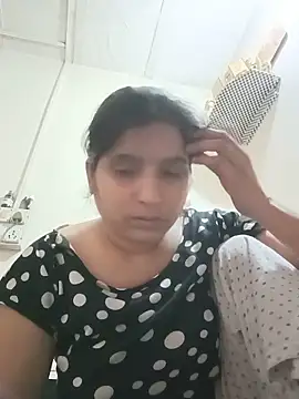 Snapshot of aliya-jaan71 chatting on 15, 5, 2026 aliya-jaan71 online show from 15, 5, 2026