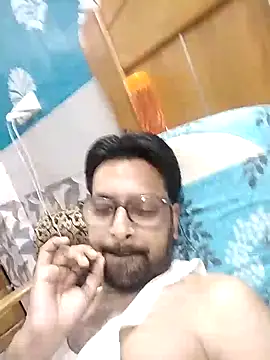 Snapshot of mohsin99272 chatting on 24, 9, 2025 mohsin99272 online show from 24, 9, 2025