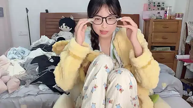 Akong11 online show from 26, 11, 2025