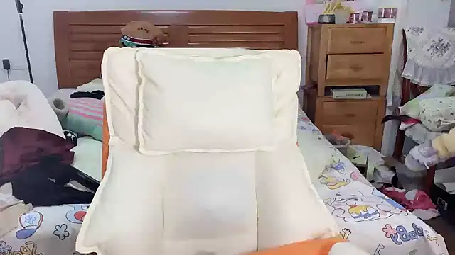 Akong11 online show from 10, 11, 2025