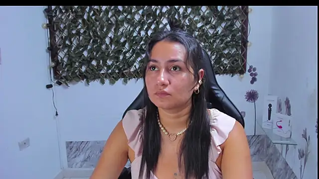 Luna021 1 online show from 11, 10, 2025