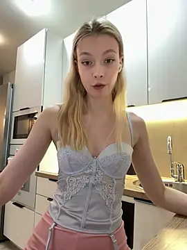 FriendlyFire 18 online show from 22, 3, 2026