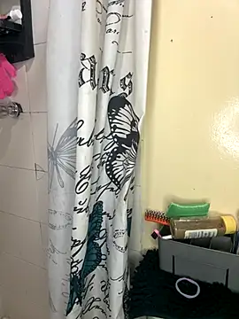 Snapshot of polylove18 chatting on 2, 12, 2025 polylove18 online show from 2, 12, 2025