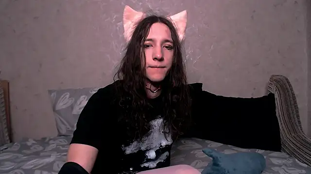 Snapshot of SilverMuse_ chatting on 12, 10, 2025 SilverMuse online show from 12, 10, 2025