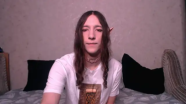 Snapshot of SilverMuse_ chatting on 6, 10, 2025 SilverMuse online show from 6, 10, 2025