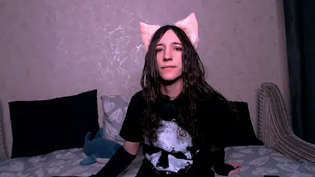 Snapshot of SilverMuse_ chatting on 28, 11, 2025 SilverMuse online show from 28, 11, 2025