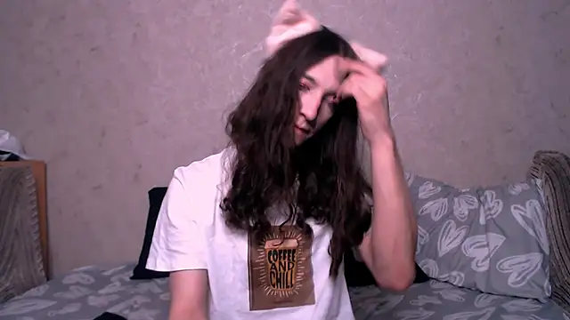 Snapshot of SilverMuse_ chatting on 16, 10, 2025 SilverMuse online show from 16, 10, 2025