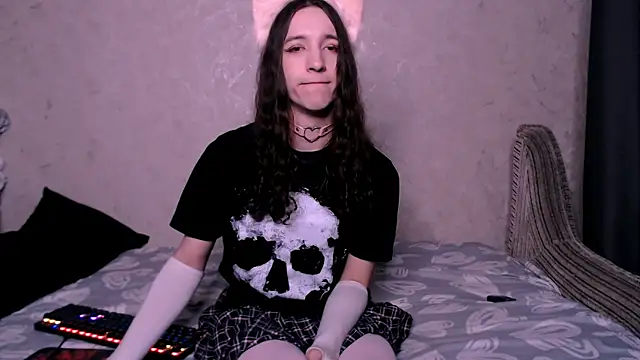 Snapshot of SilverMuse_ chatting on 16, 11, 2025 SilverMuse online show from 16, 11, 2025