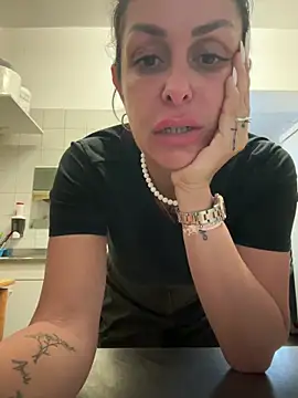 ainaht online show from 21, 4, 2026