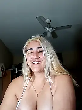 melissinhaa37 online show from 7, 10, 2025