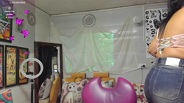 Girl luna  online show from 29, 9, 2025