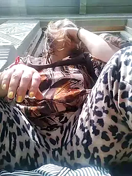 Snapshot of Flacara100 chatting on 28, 4, 2026 Flacara100 online show from 28, 4, 2026