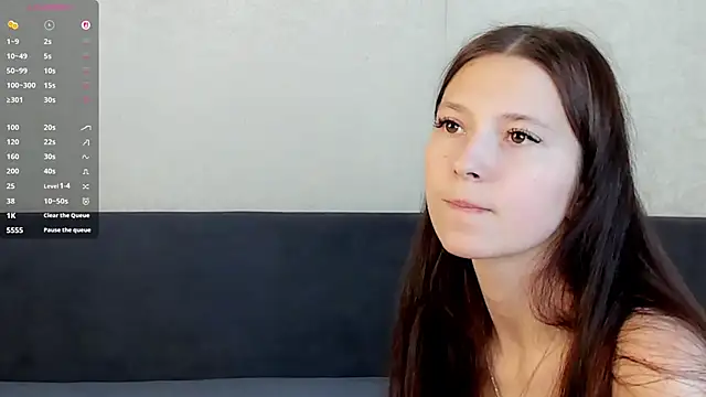 GabrielleLynchard online show from 13, 10, 2025