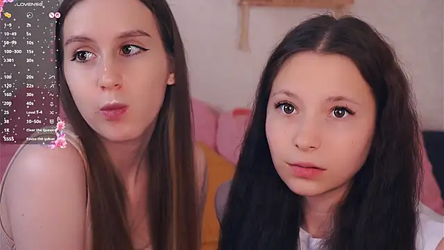 GabrielleLynchard online show from 5, 11, 2025