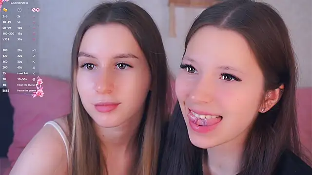 GabrielleLynchard online show from 5, 12, 2025