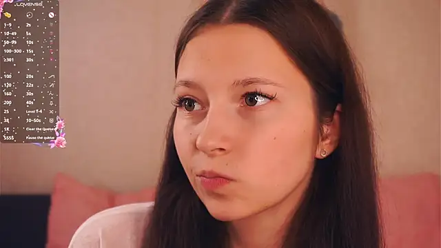 GabrielleLynchard online show from 28, 10, 2025