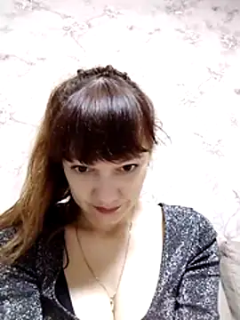 AliceSwan1122 online show from 3, 12, 2025