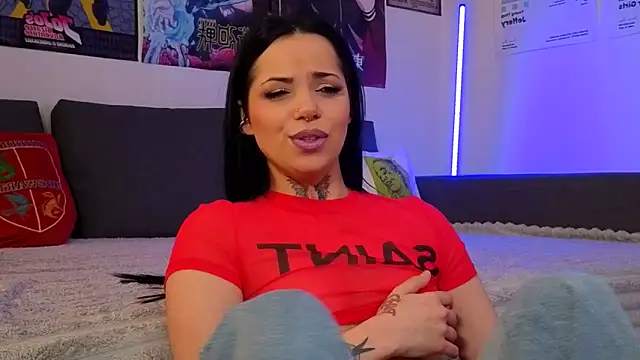 KiraQuinn1 online show from 28, 3, 2026