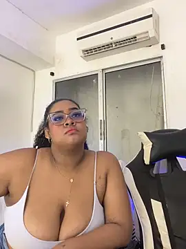Dakota  Luxx00 online show from 23, 9, 2025