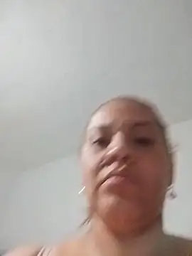 LaraStons online show from 6, 11, 2025