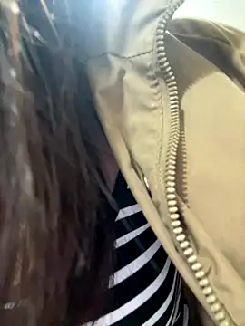 Moon pusy online show from 20, 12, 2025