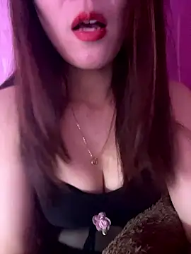 Moon pusy online show from 10, 1, 2026