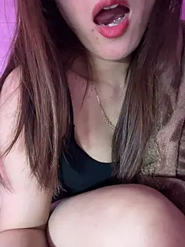 Moon pusy online show from 9, 3, 2026