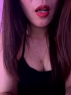 Moon pusy online show from 16, 1, 2026