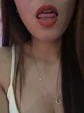 Moon pusy online show from 23, 5, 2026