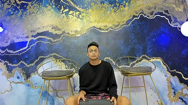 Juicy Creww online show from 1, 11, 2025