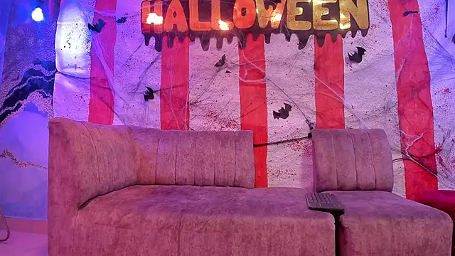 Juicy Creww online show from 27, 10, 2025