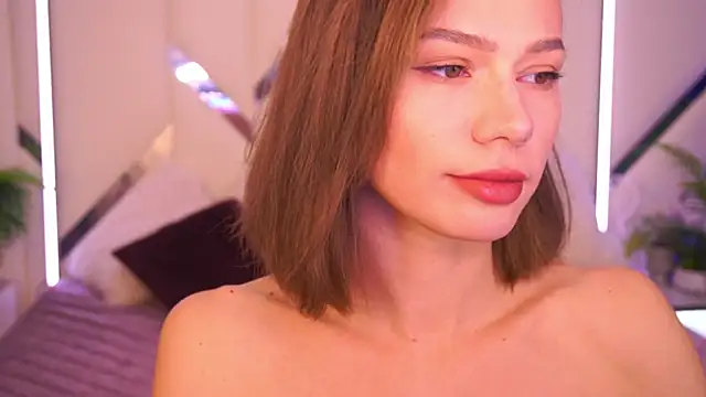 Snapshot of ShyySiren chatting on 2, 12, 2025 ShyySiren online show from 2, 12, 2025