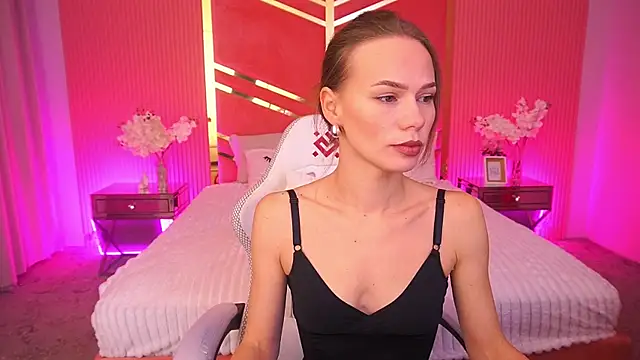 Snapshot of ShyySiren chatting on 9, 11, 2025 ShyySiren online show from 9, 11, 2025