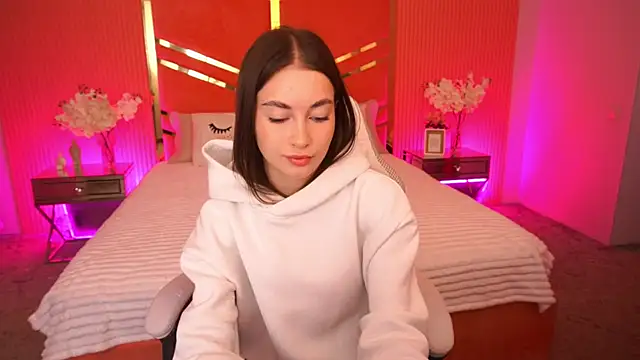 Snapshot of CherryyLulu chatting on 7, 10, 2025 CherryyLulu online show from 7, 10, 2025