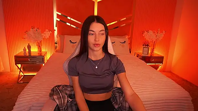 Snapshot of CherryyLulu chatting on 13, 10, 2025 CherryyLulu online show from 13, 10, 2025