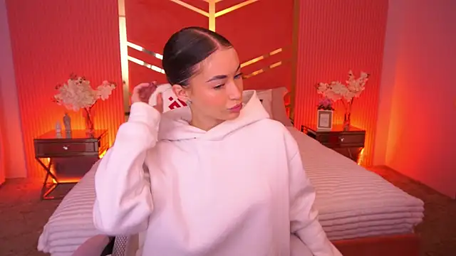 Snapshot of CherryyLulu chatting on 21, 10, 2025 CherryyLulu online show from 21, 10, 2025