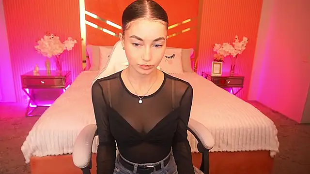 Snapshot of CherryyLulu chatting on 29, 10, 2025 CherryyLulu online show from 29, 10, 2025