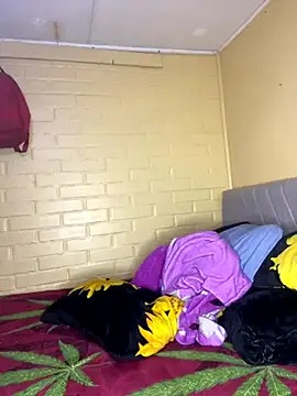 babyjuly19 online show from 9, 10, 2025