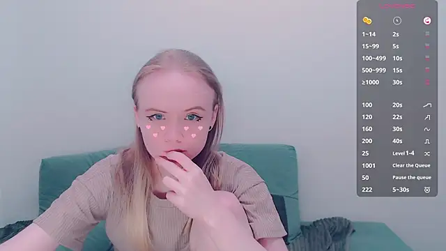 Snapshot of AliceNya_cute chatting on 13, 7, 2026 AliceNya cute online show from 13, 7, 2026