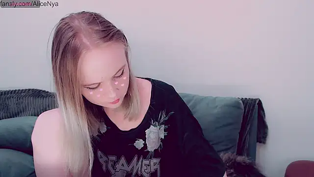 AliceNya cute online show from 29, 10, 2025