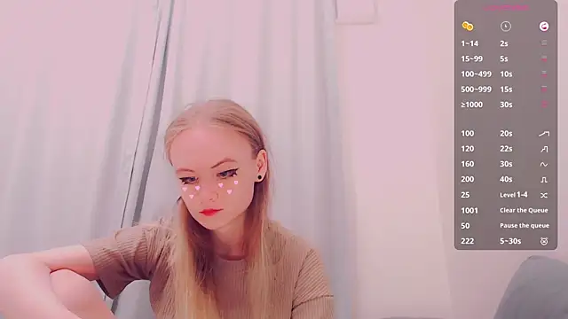 Snapshot of AliceNya_cute chatting on 4, 7, 2026 AliceNya cute online show from 4, 7, 2026