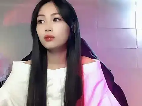 Lyly4757 online show from 18, 12, 2025