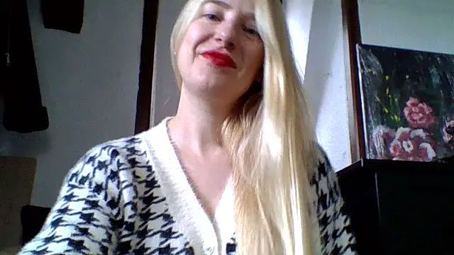 Snapshot of Yselrah chatting on 31, 10, 2025 Yselrah online show from 31, 10, 2025