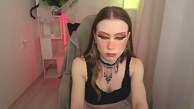 KarenSmitht online show from 28, 10, 2025