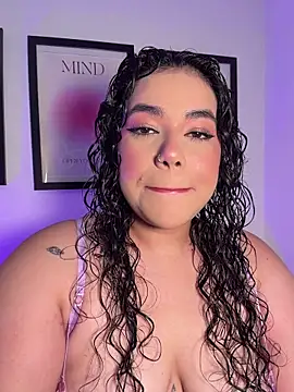 krisstenSantos online show from 29, 7, 2026
